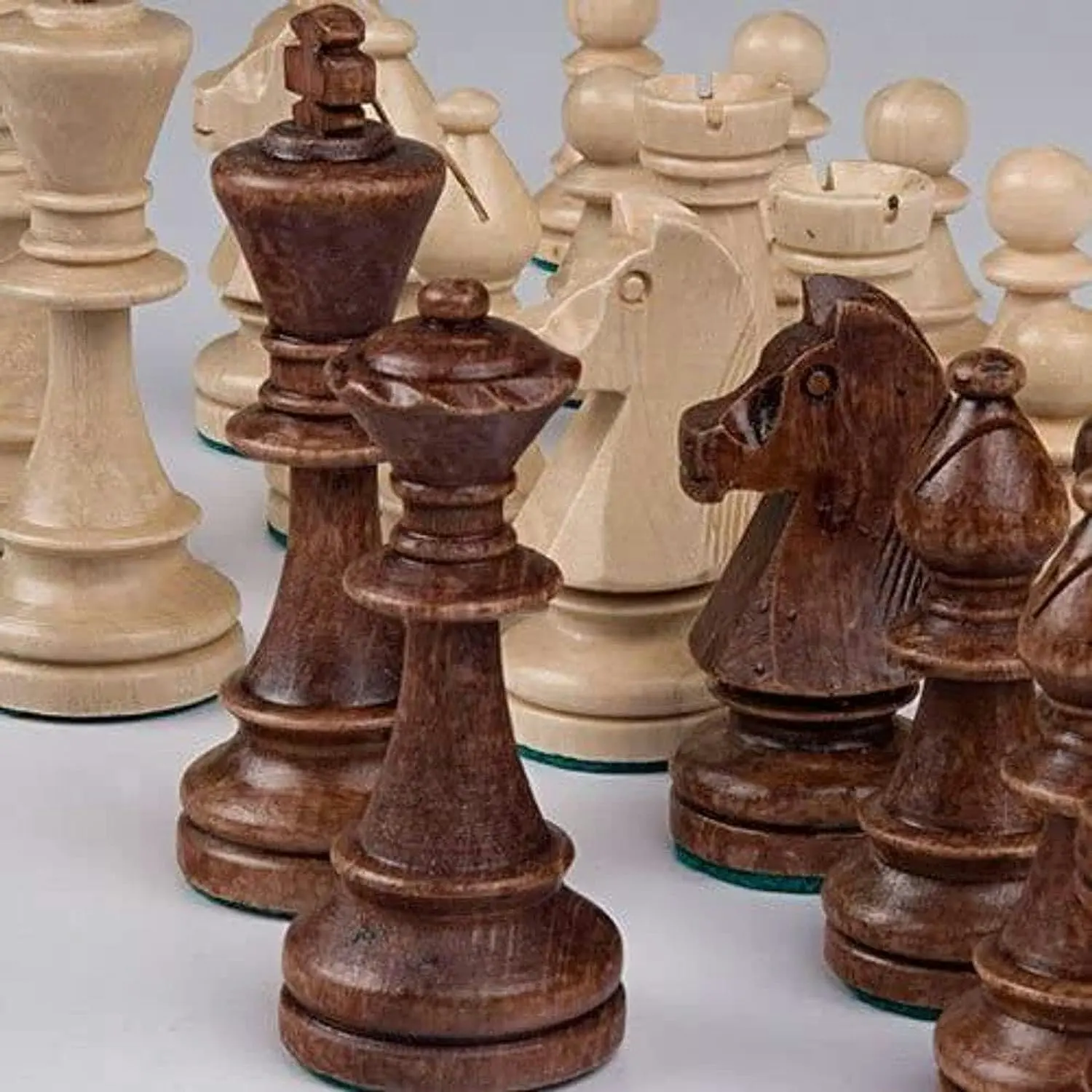 Staunton No. 6 Chess Pieces Wooden Box 10 cm King