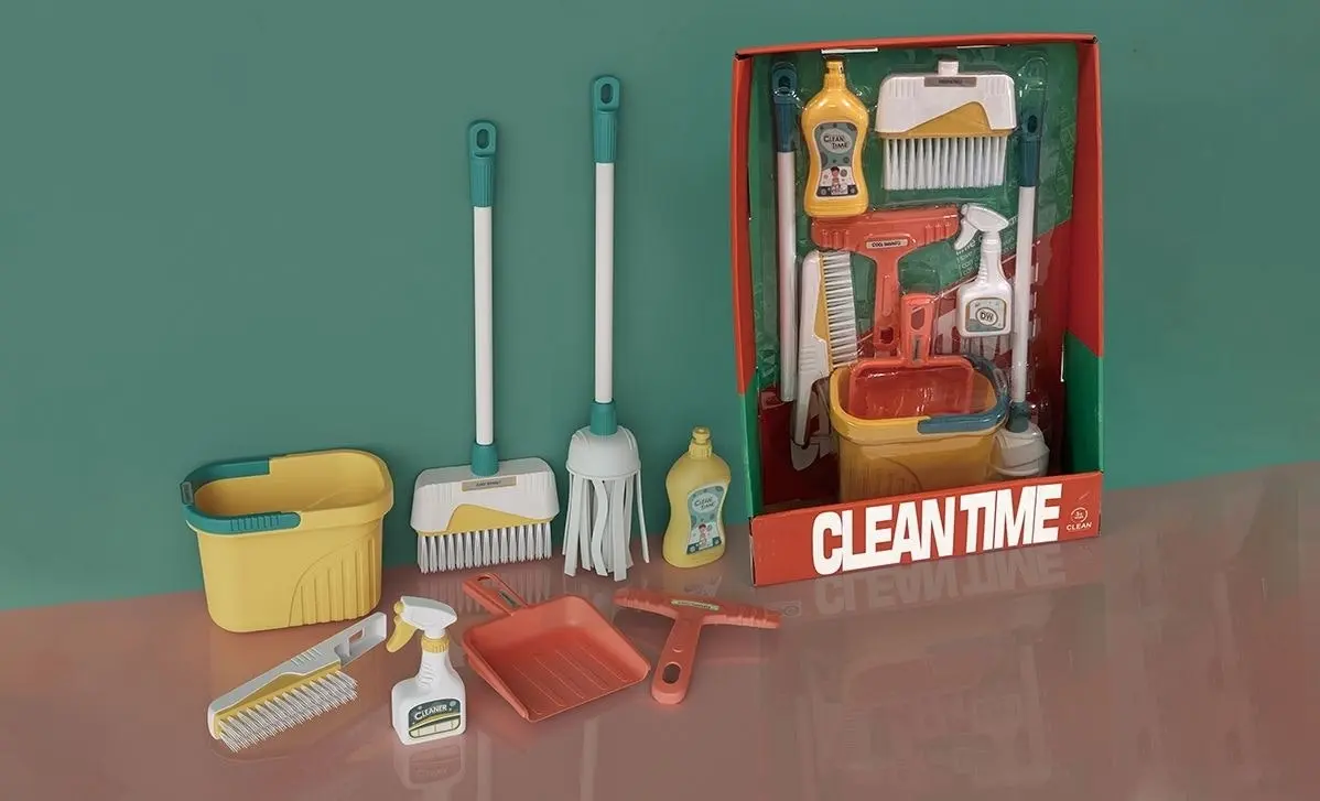 Cleaning Playset Yellow, Green & Red