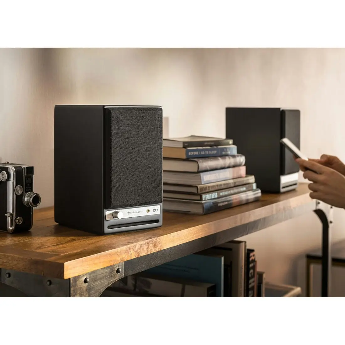 Audioengine HD4 Powered Wireless Desktop Speakers - Satin Black