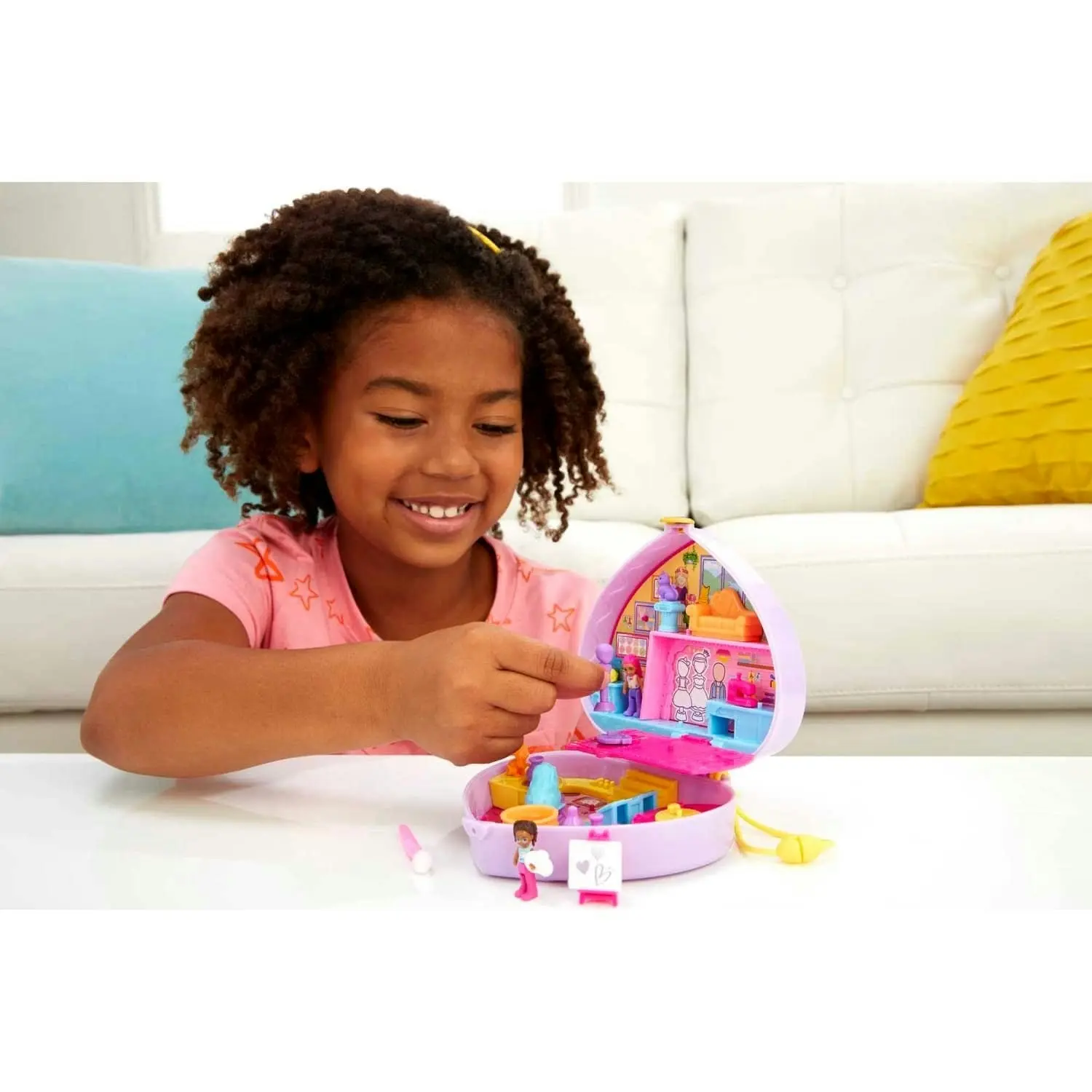 Polly Pocket - Art Studio Compact Starring Shani™ Mattel