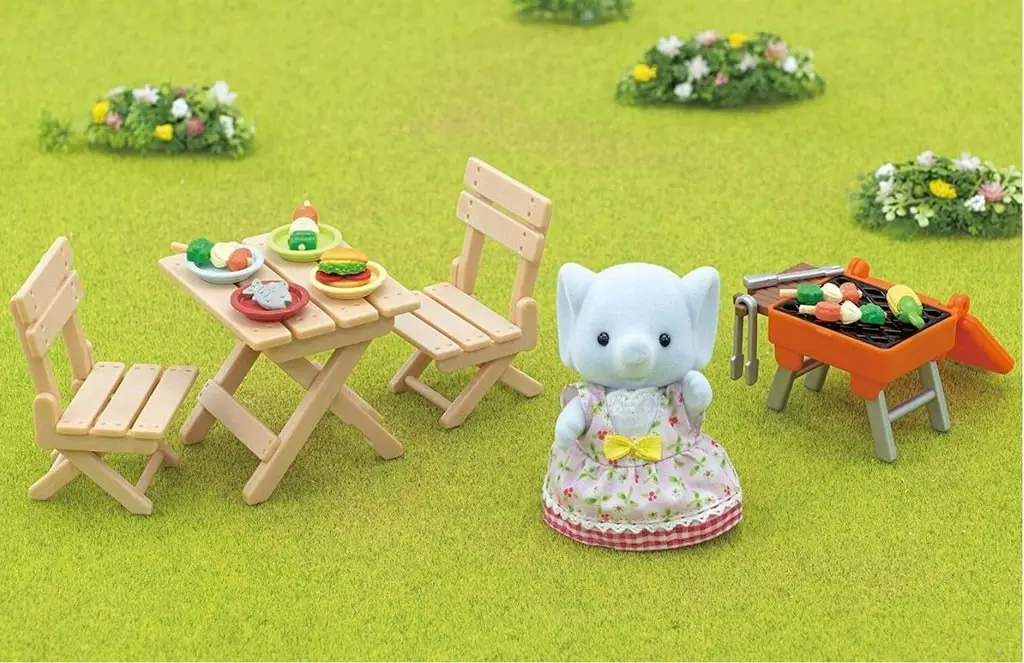 Sylvanian Families - Bbq Picnic Set With Elephant Girl Animal Doll Playset