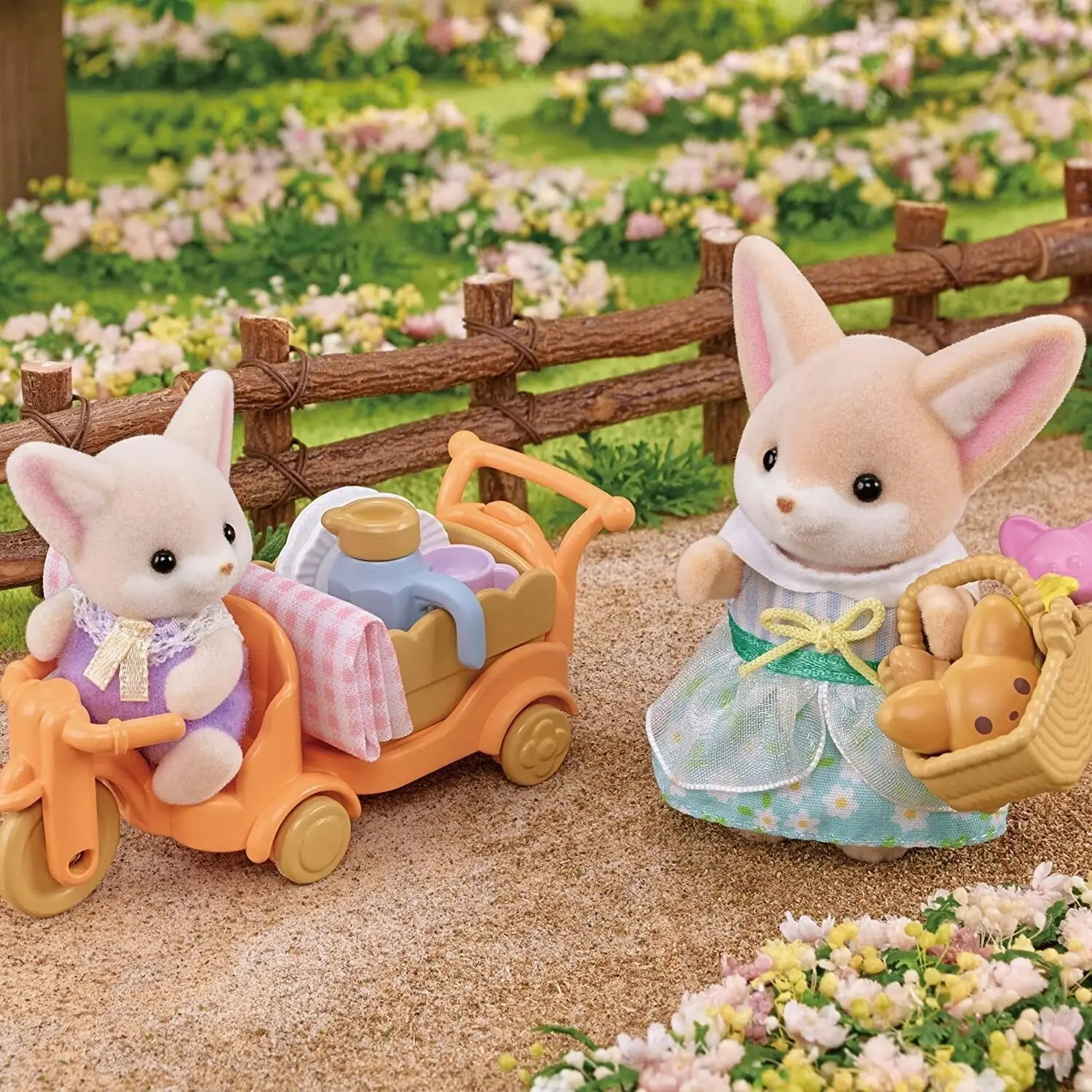 Sylvanian Families - Sunny Picnic Set Animal Doll Playset