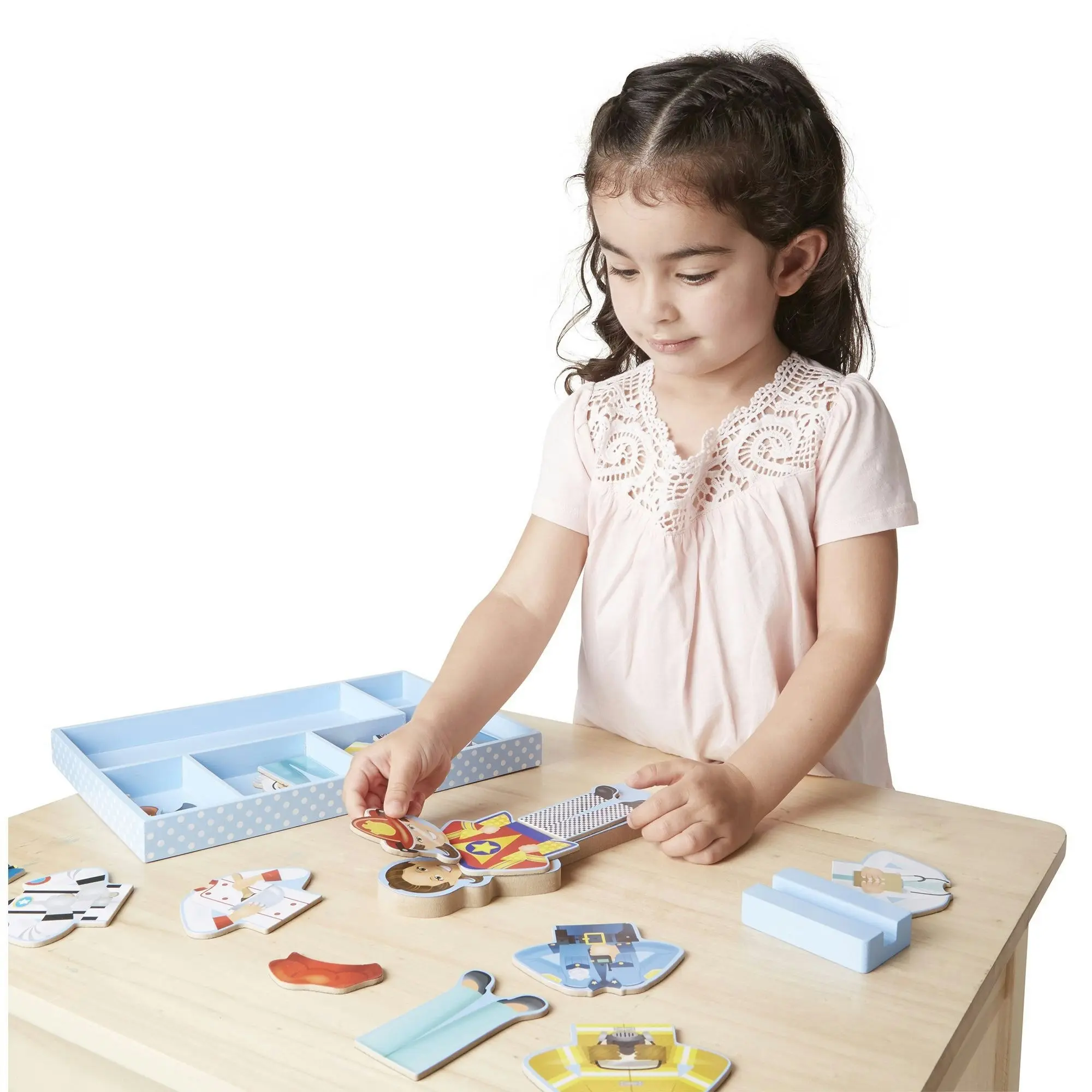 Melissa & Doug - Julia Magnetic Dress-up