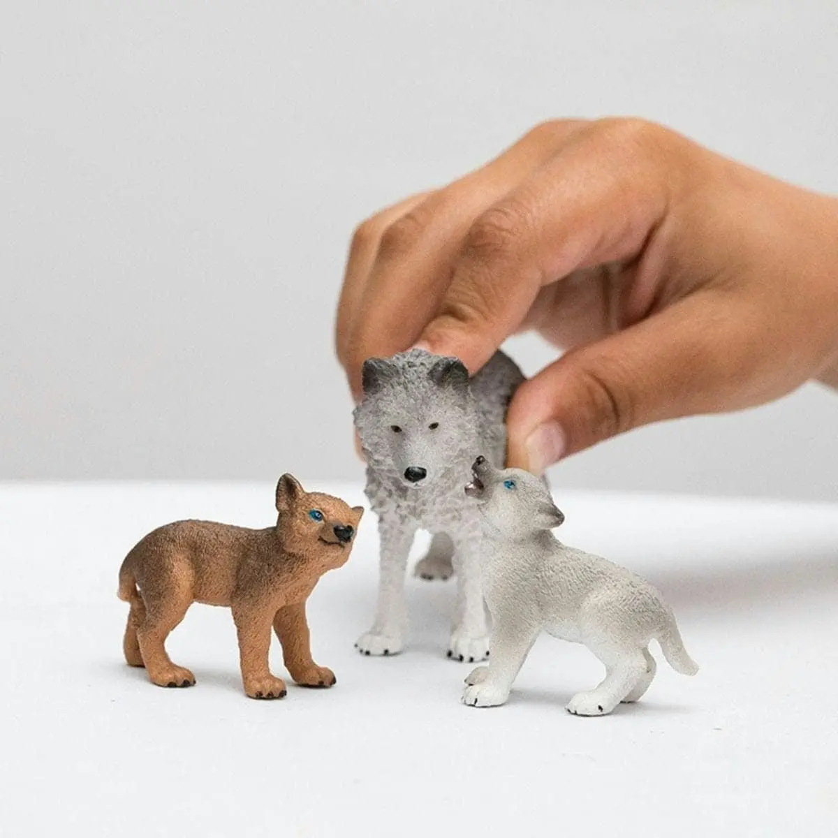 Schleich - Mother Wolf With Pups   Wildlife Animal Figurine Animal Playset