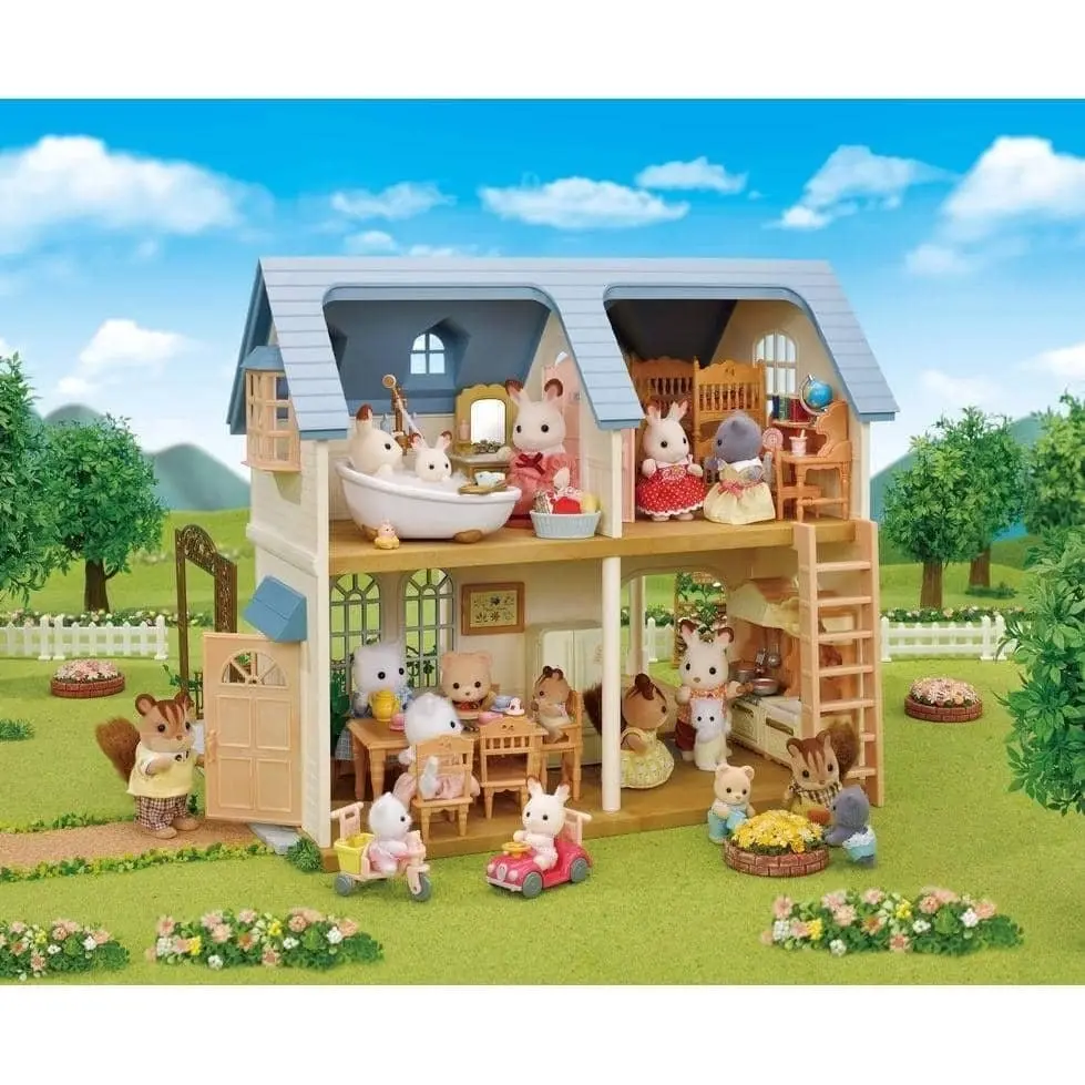 Sylvanian Families - Courtyard Home  Animal Doll Playset