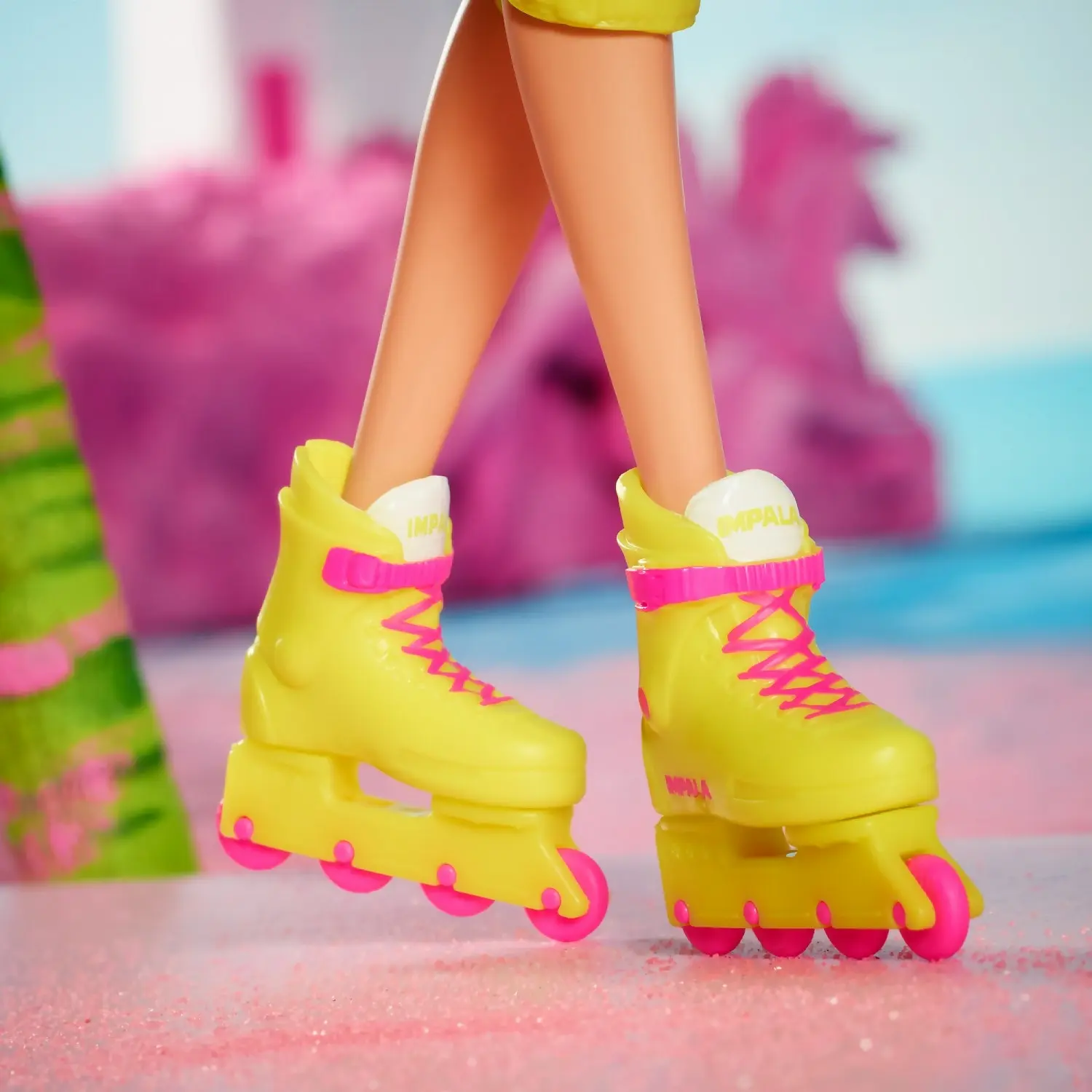 Barbie - The Movie Collectible Doll Margot Robbie As Barbie In Inline Skating Outfit - Mattel