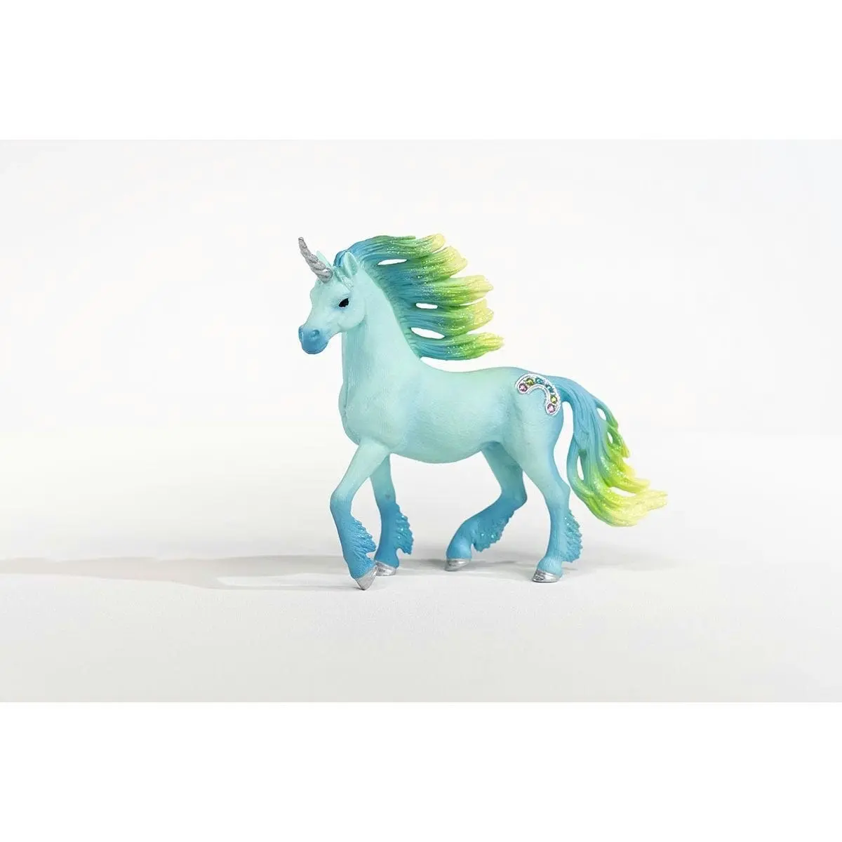 Schleich - Marshmallow Unicorn Stallion  Bayala Magical Fantasy Figurine