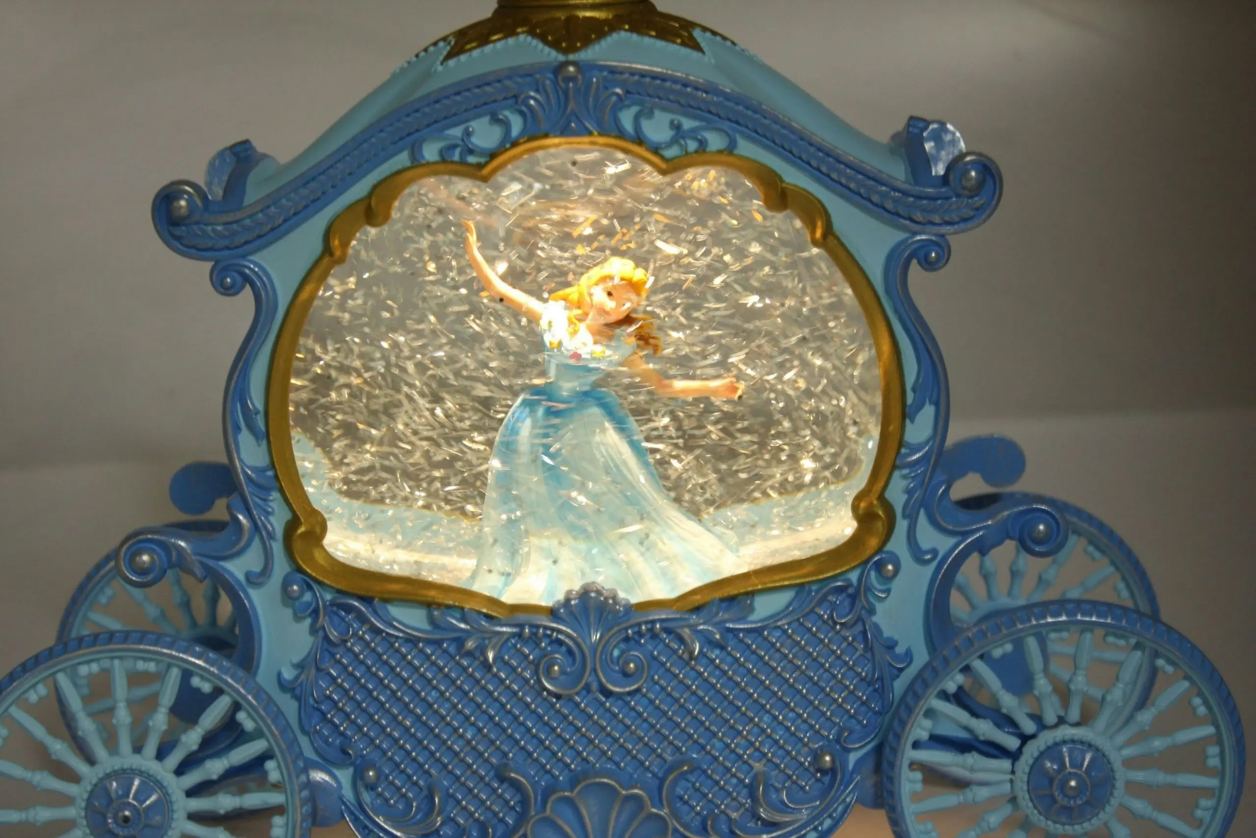 Cotton Candy - Xmas Lantern Blue Princess Carriage