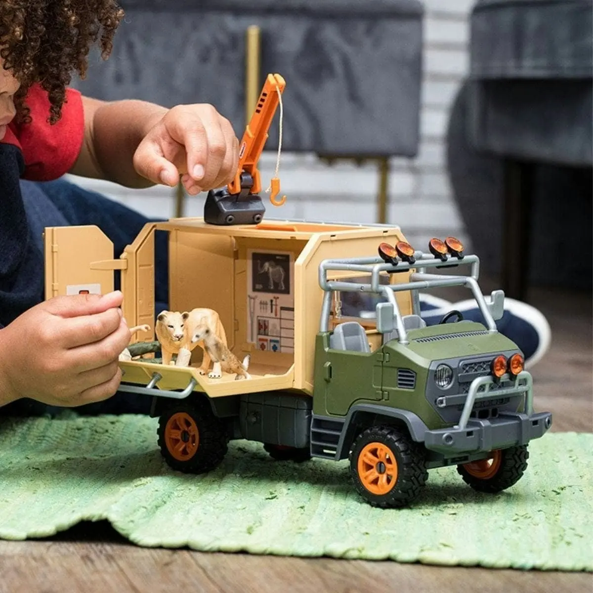 Schleich - Animal Rescue Large Truck   Wildlife Animal Figurine Playset Animal Playset