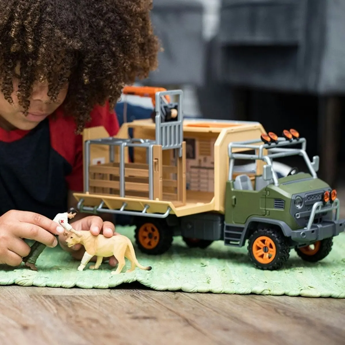 Schleich - Animal Rescue Large Truck   Wildlife Animal Figurine Playset Animal Playset