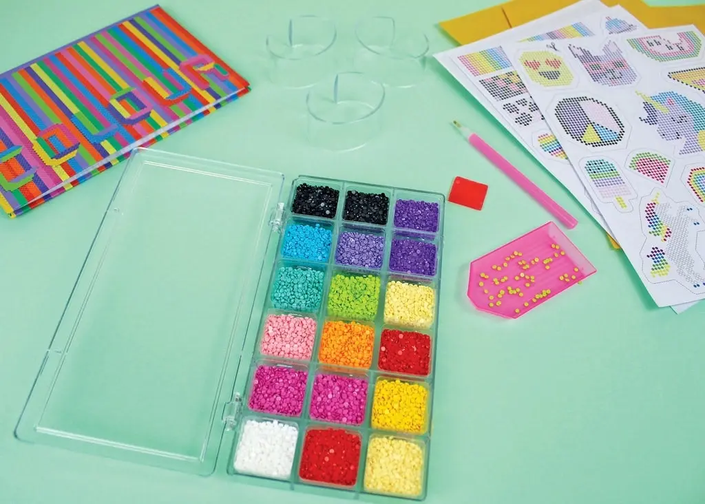 Crayola Creations Crystal Embellishment Set