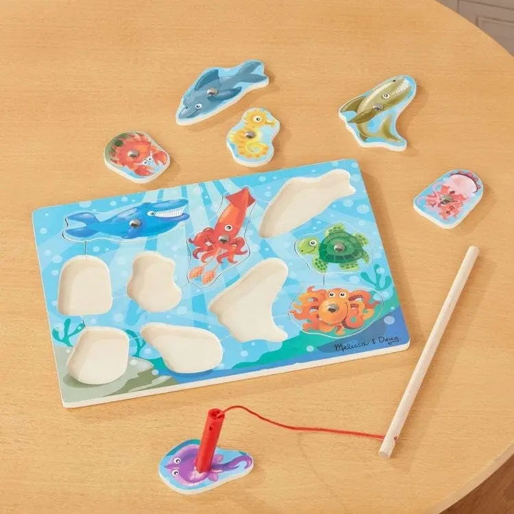 Melissa & Doug - Fishing Magnetic Puzzle Game