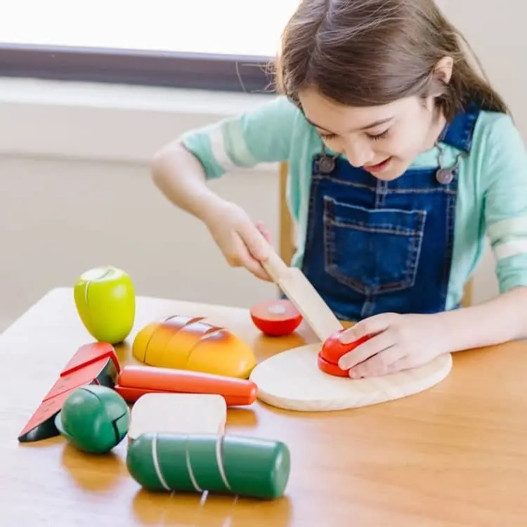 Melissa & Doug - Cutting Food - Wooden Play Food