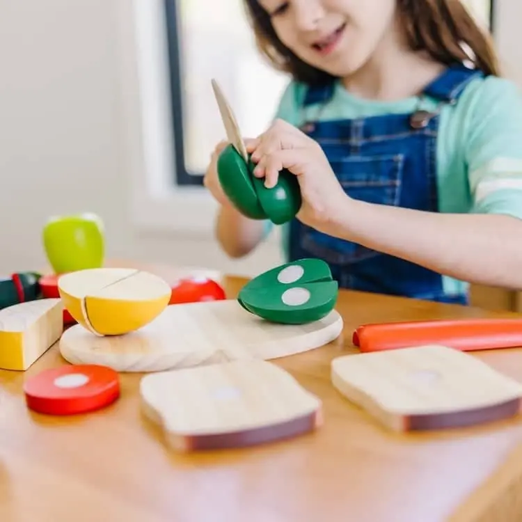 Melissa & Doug - Cutting Food - Wooden Play Food