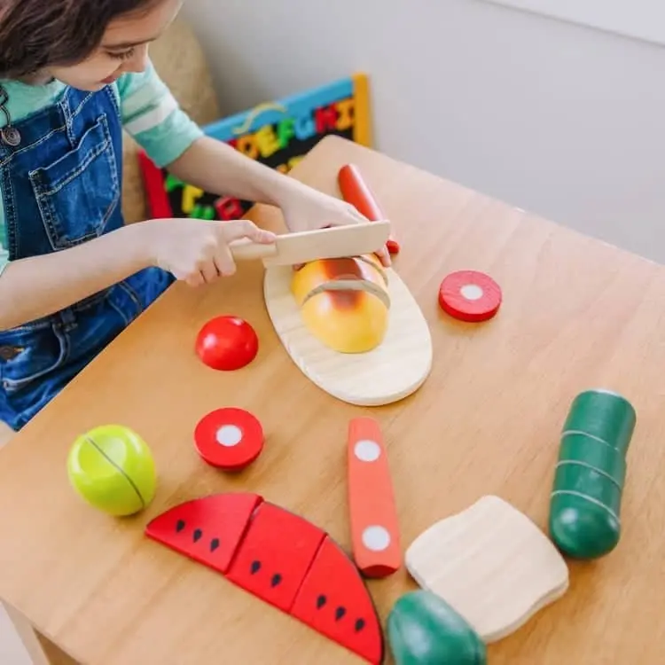 Melissa & Doug - Cutting Food - Wooden Play Food