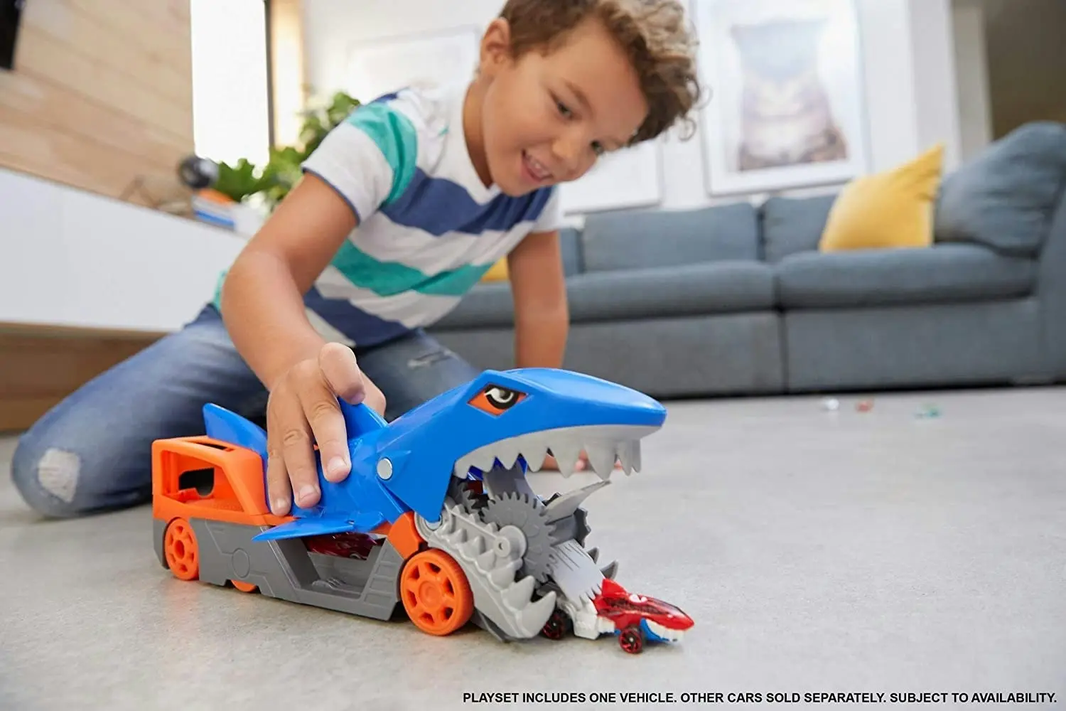 Hot Wheels® - Shark Chomp Transporter Playset With One 1:64 Scale Car Mattel