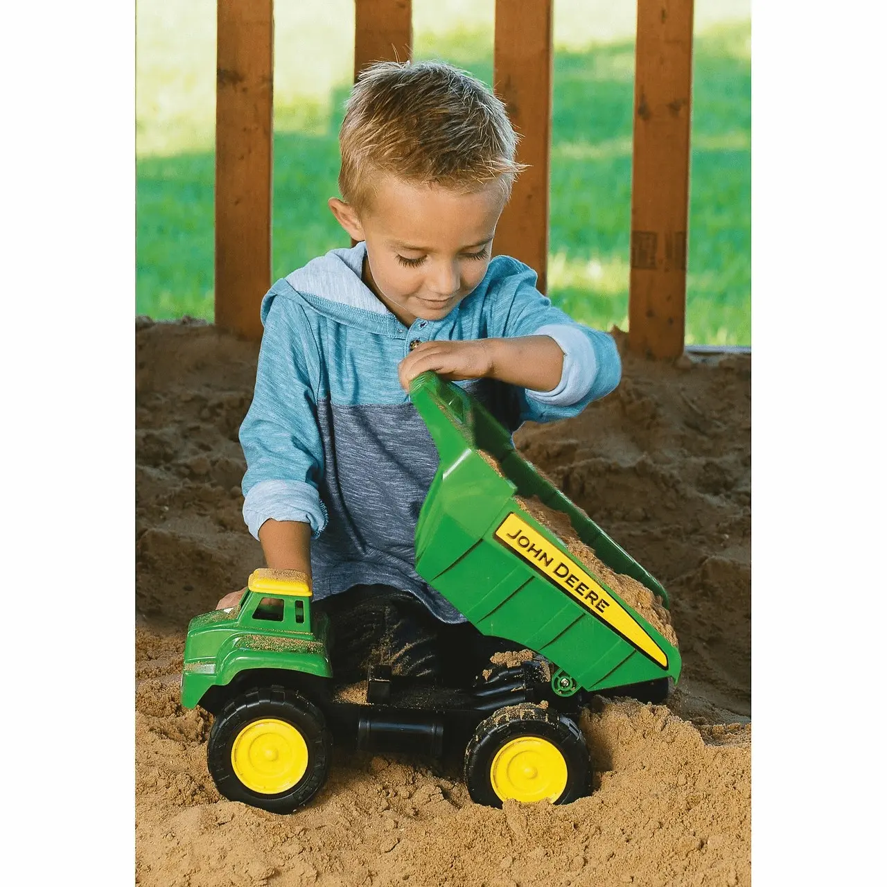 15'' Big Scoop Dump Truck with Sand Tools