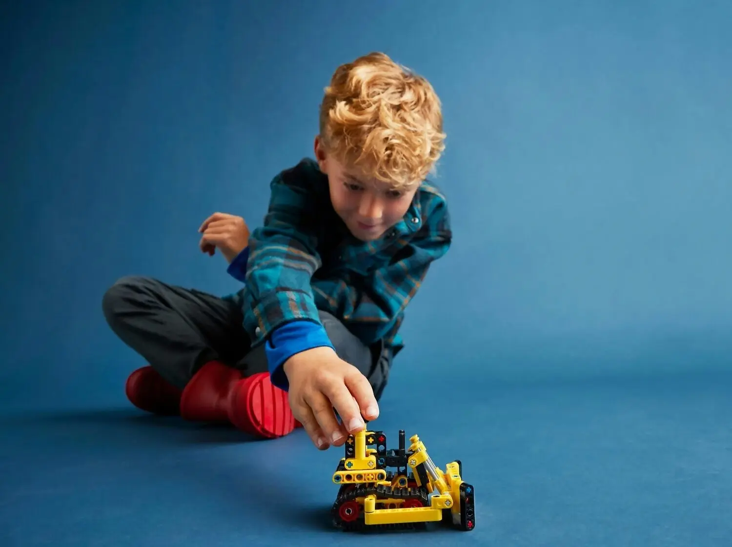 LEGO 42163 Heavy-Duty Bulldozer - Technic