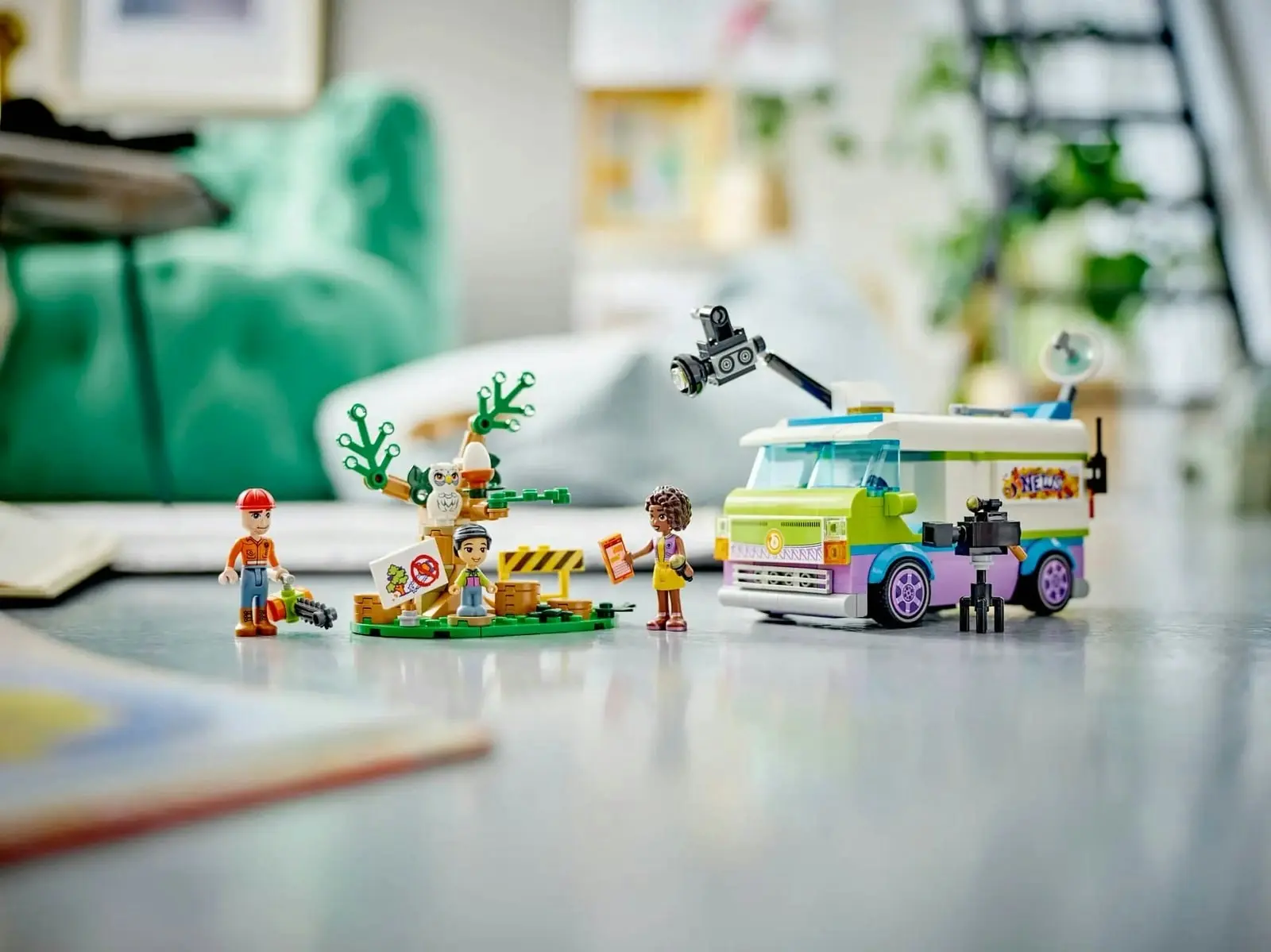 LEGO 41749 Newsroom Van - Friends