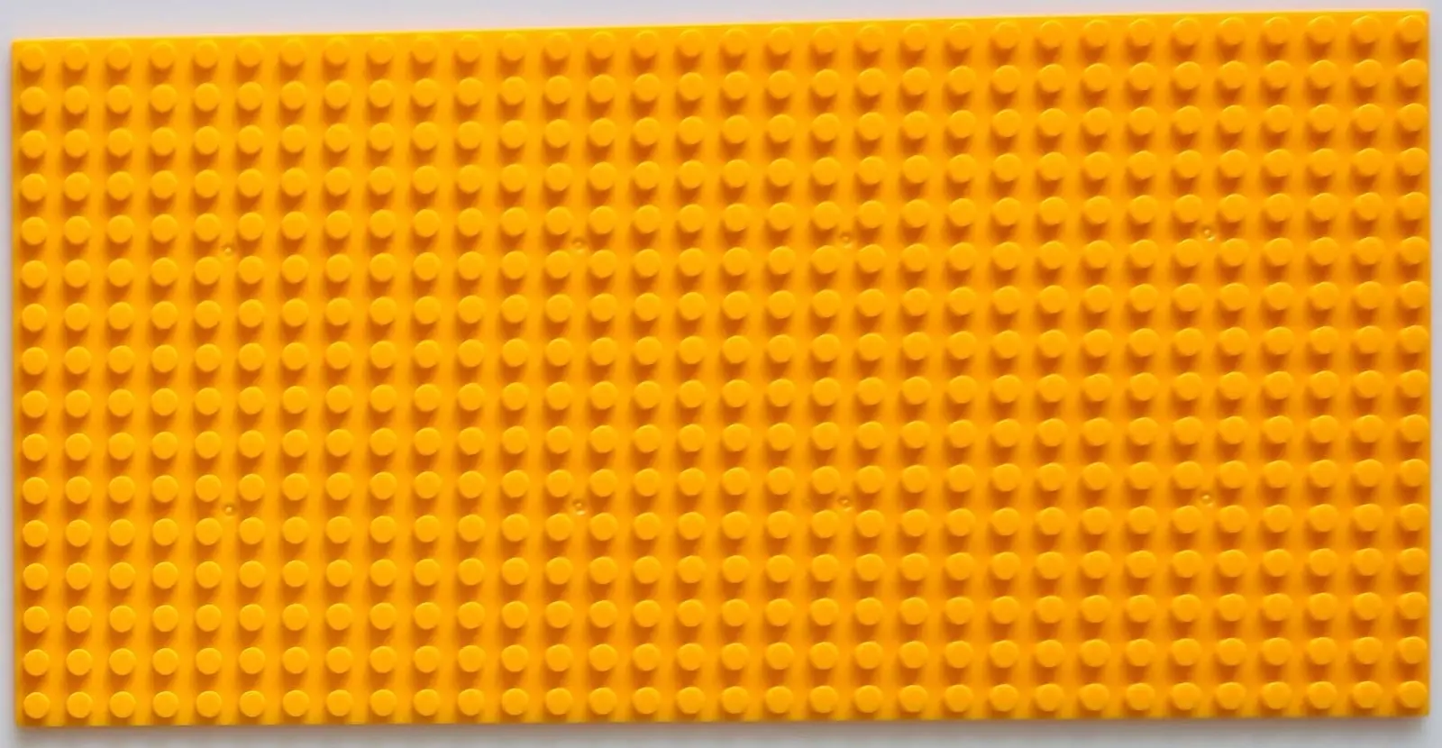 BASEPLATE  16x32 Studs Yellow Generic