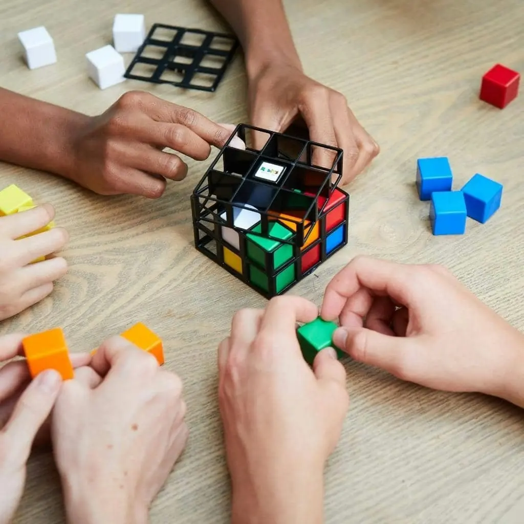 Rubik's - Cage Rubiks Cube