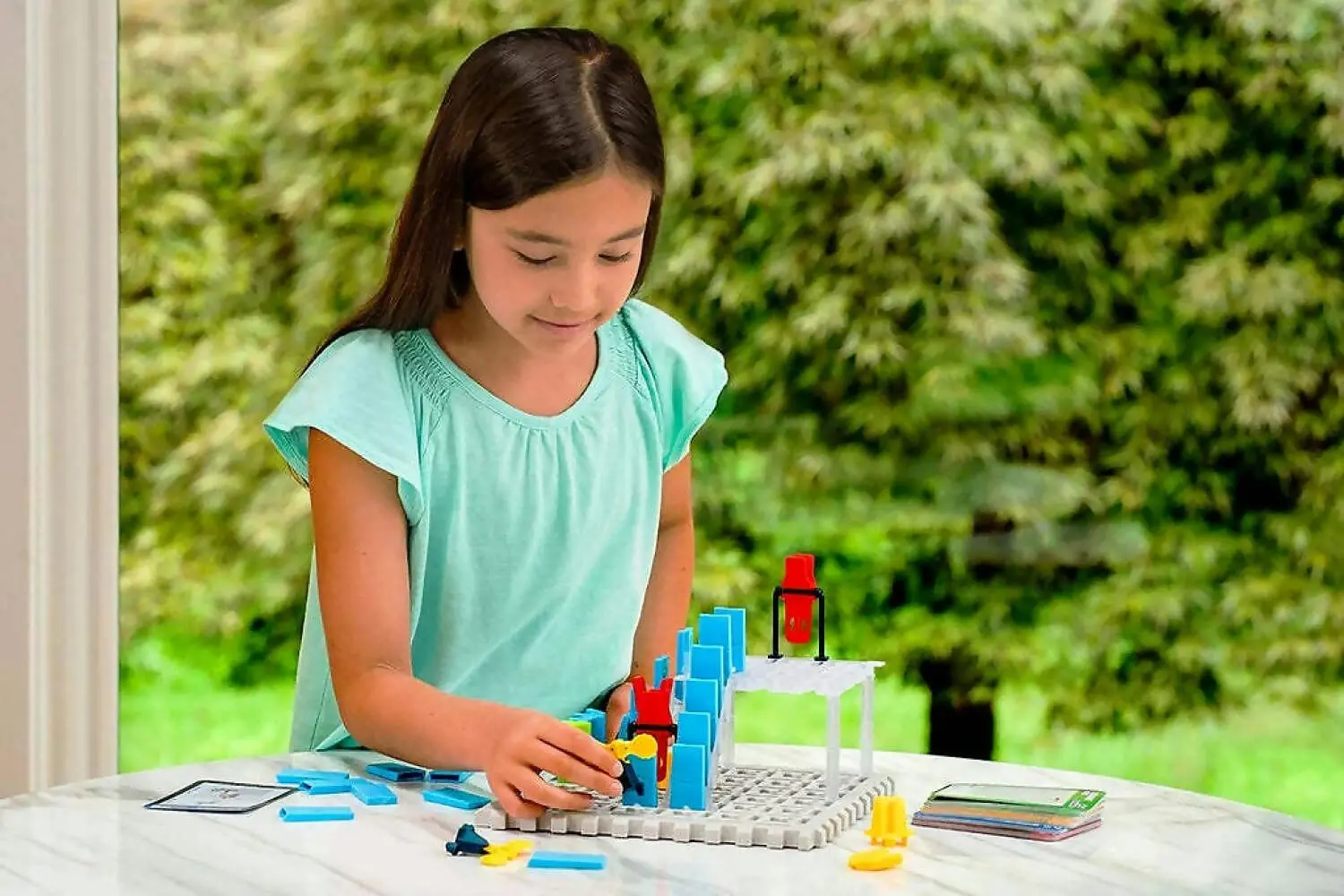 ThinkFun - Domino Maze Boards and logic puzzle Game