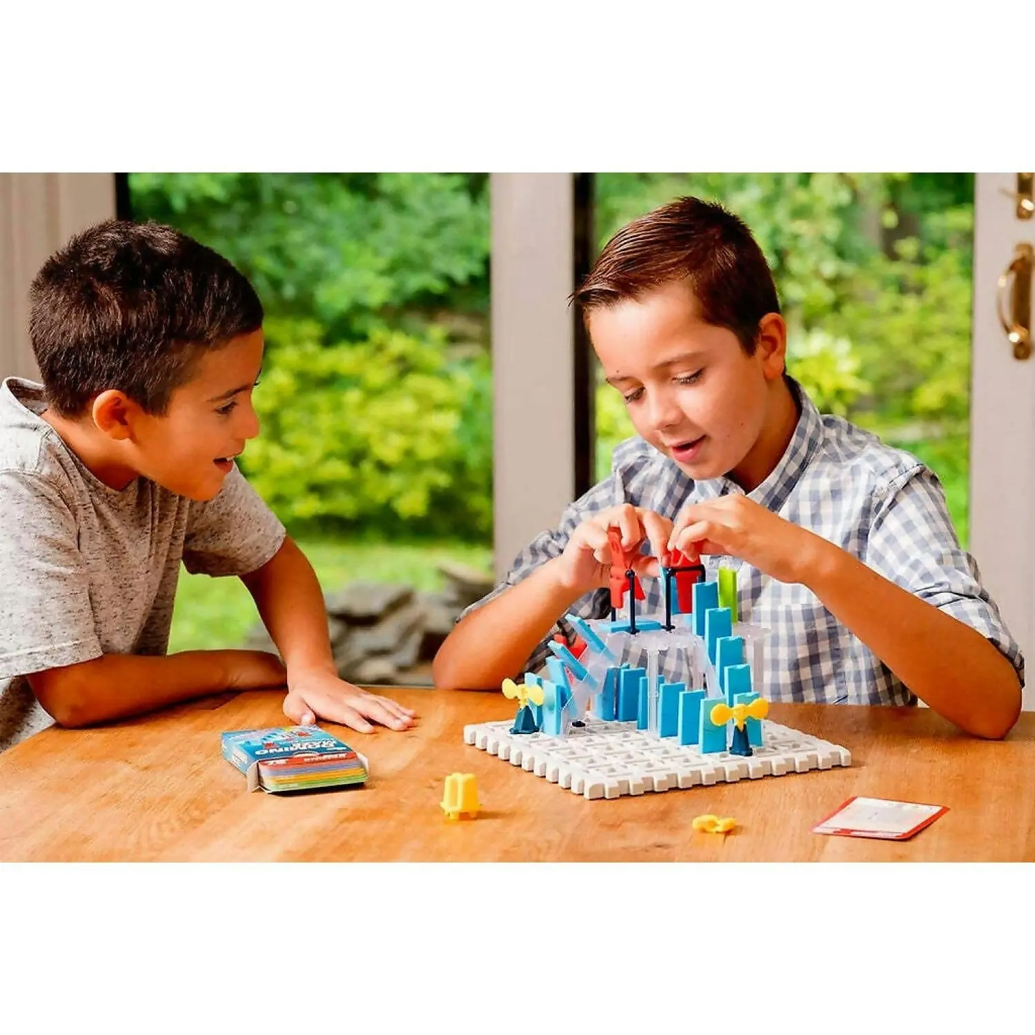 ThinkFun - Domino Maze Boards and logic puzzle Game