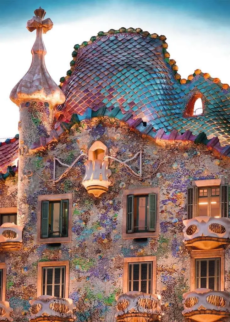 Ravensburger - Casa Batllo Barcelona Jigsaw Puzzle 1000 Pieces