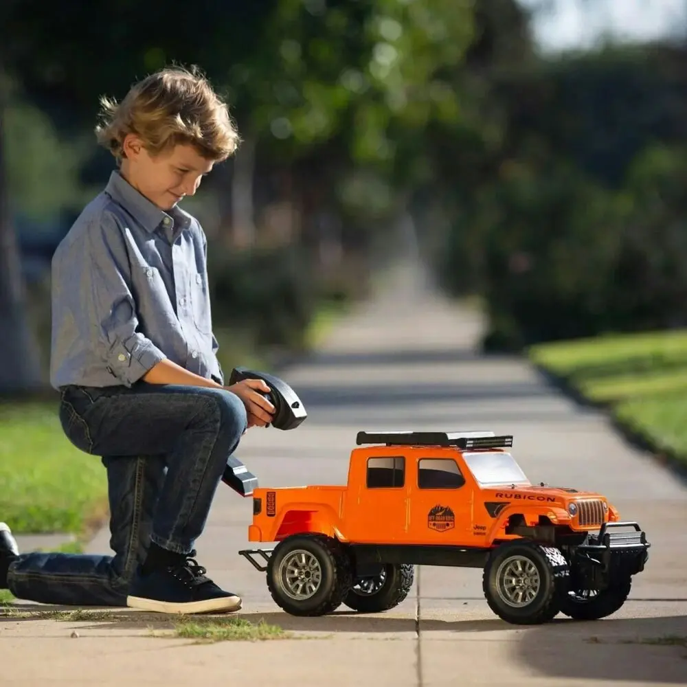 Maisto Tech RC 1:6 2020 Jeep Gladiator Vehicle Remote Control Kids Play Toy 8+