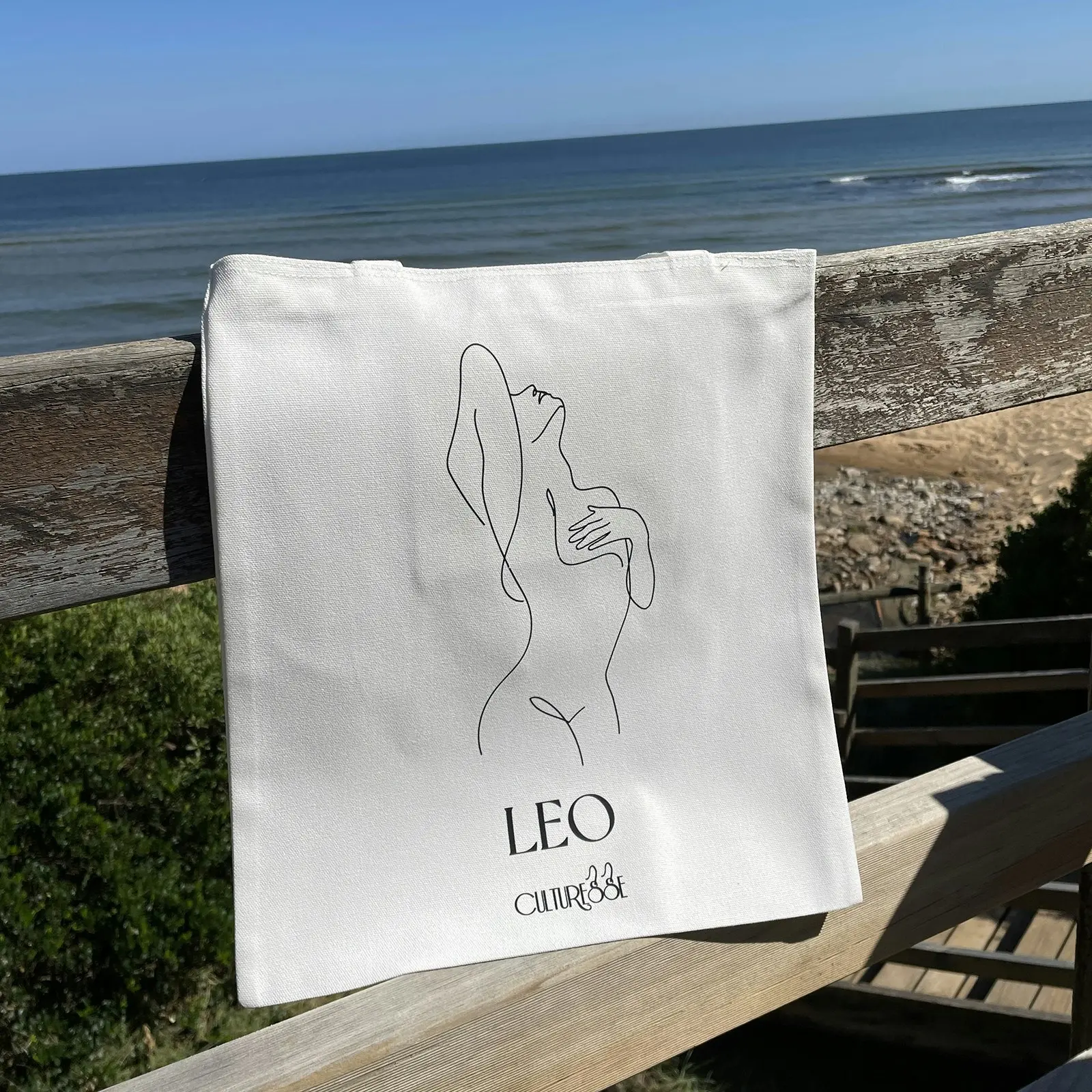 Culturesse She Is Leo Eco Zodiac 38cm Muse Tote Bag Womens Fashion Handbag White