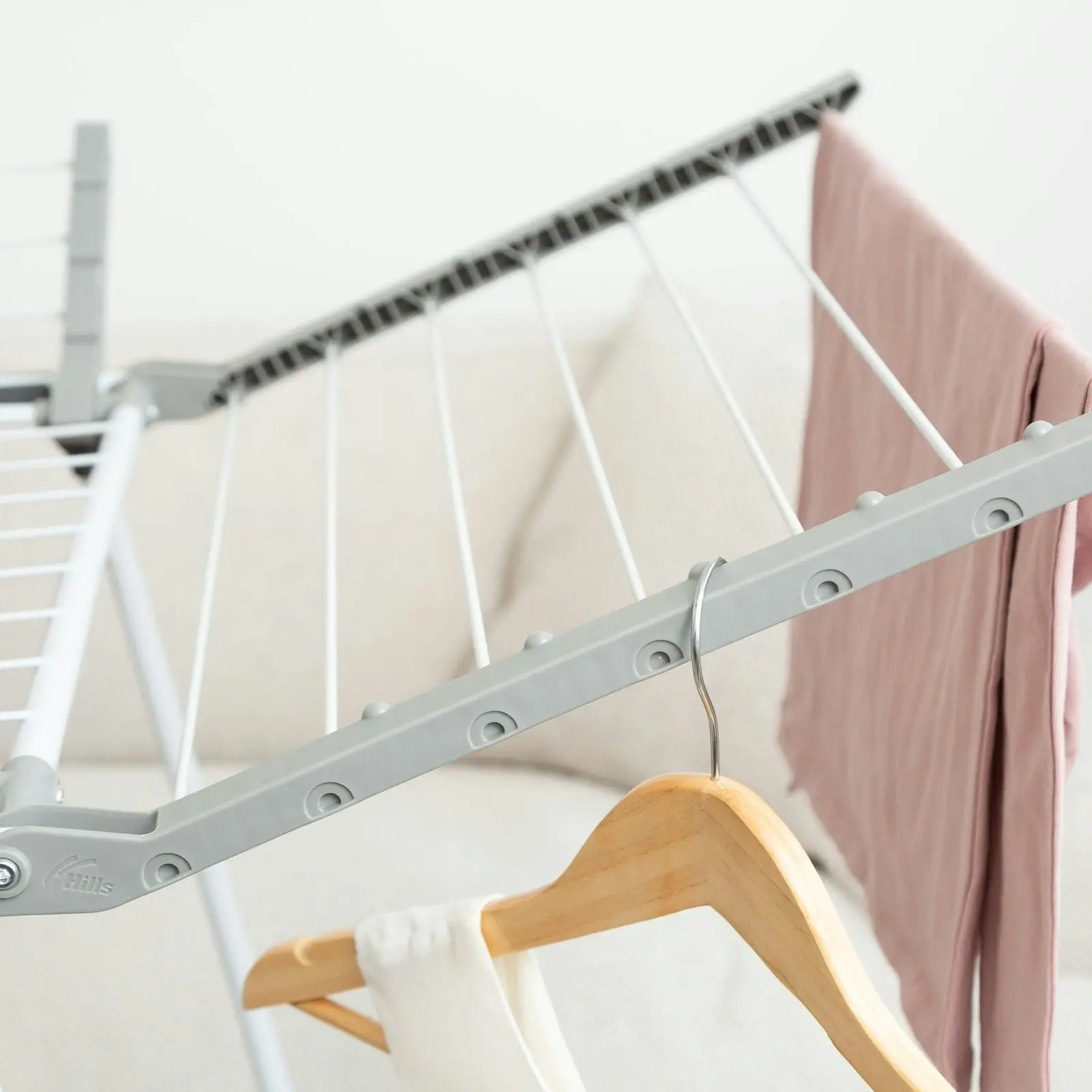 Hills Premium 4 Expanding Wings Portable Collapsable Clothes Airer/Drying Rack