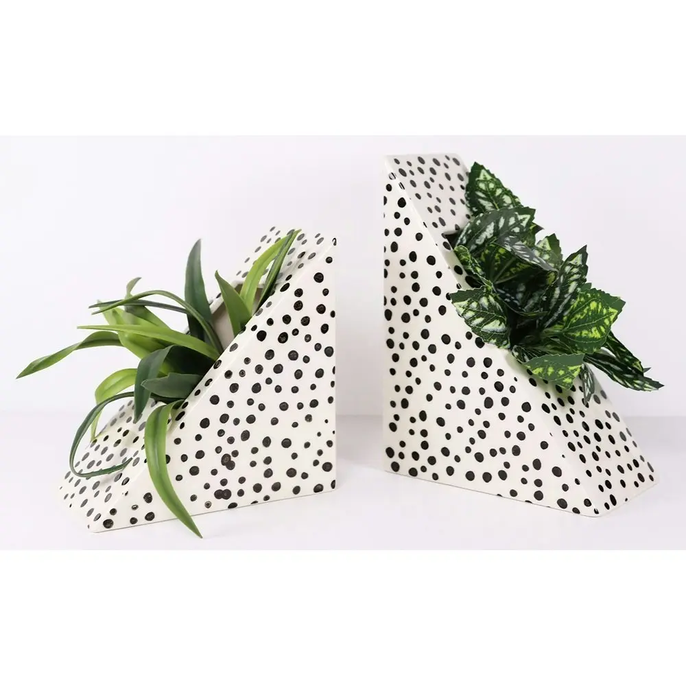 2x Urban Noah Triangle 15cm Ceramic Planter Flower/Plant Pot Decor Sml Black/WHT