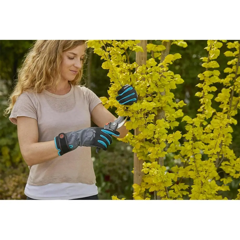 Gardena 11531-20 Size Large Durable Garden Gloves Shrub Care Extra Protection