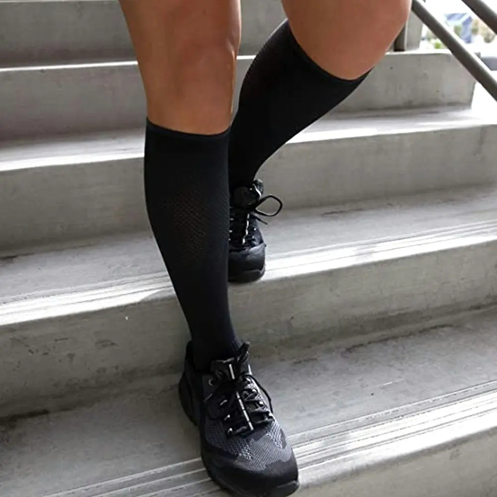 Copper Fit Easy On/Off Energy Travel Compression Socks S/M Unisex Nylon Black