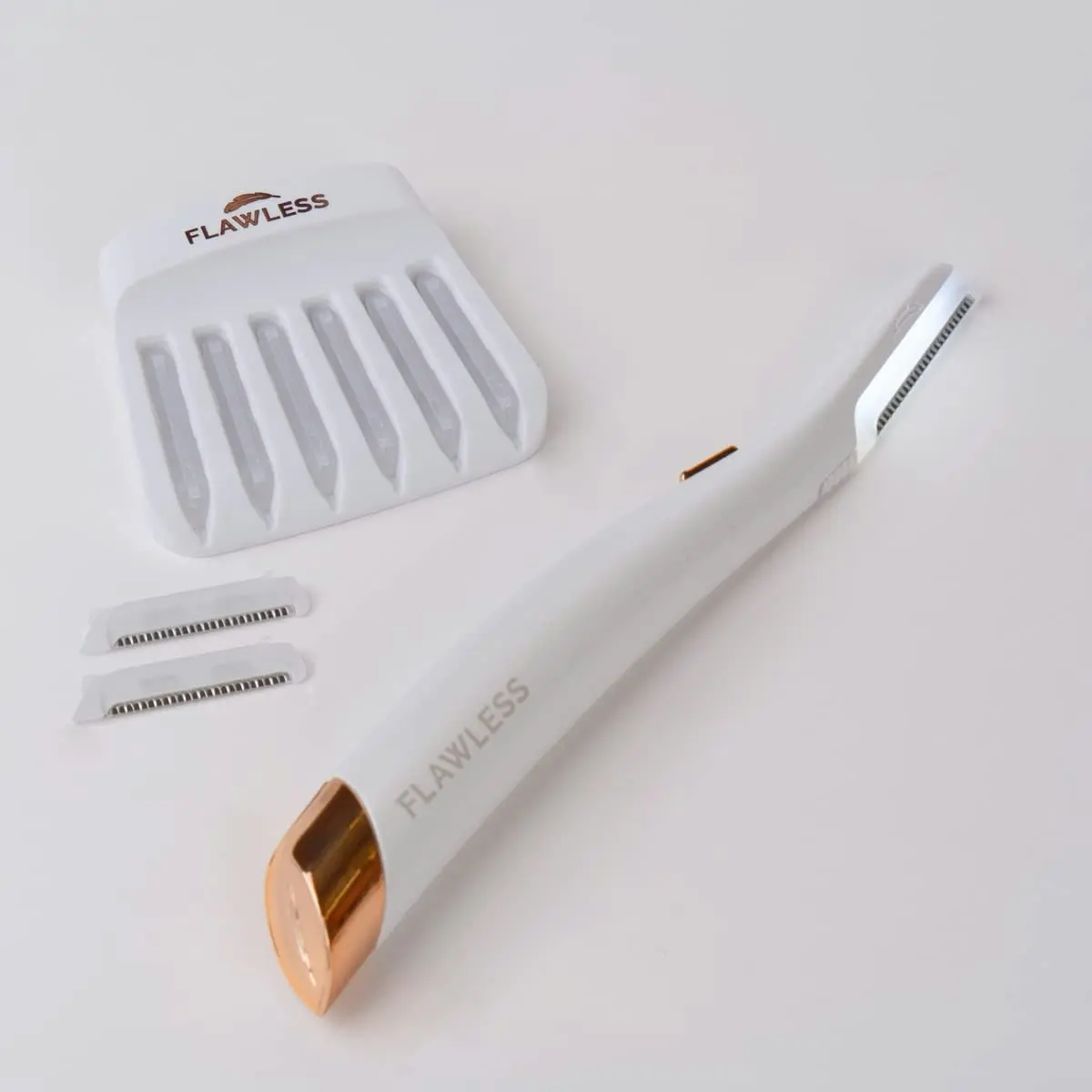 Flawless Finishing Touch Dermaplane Glow