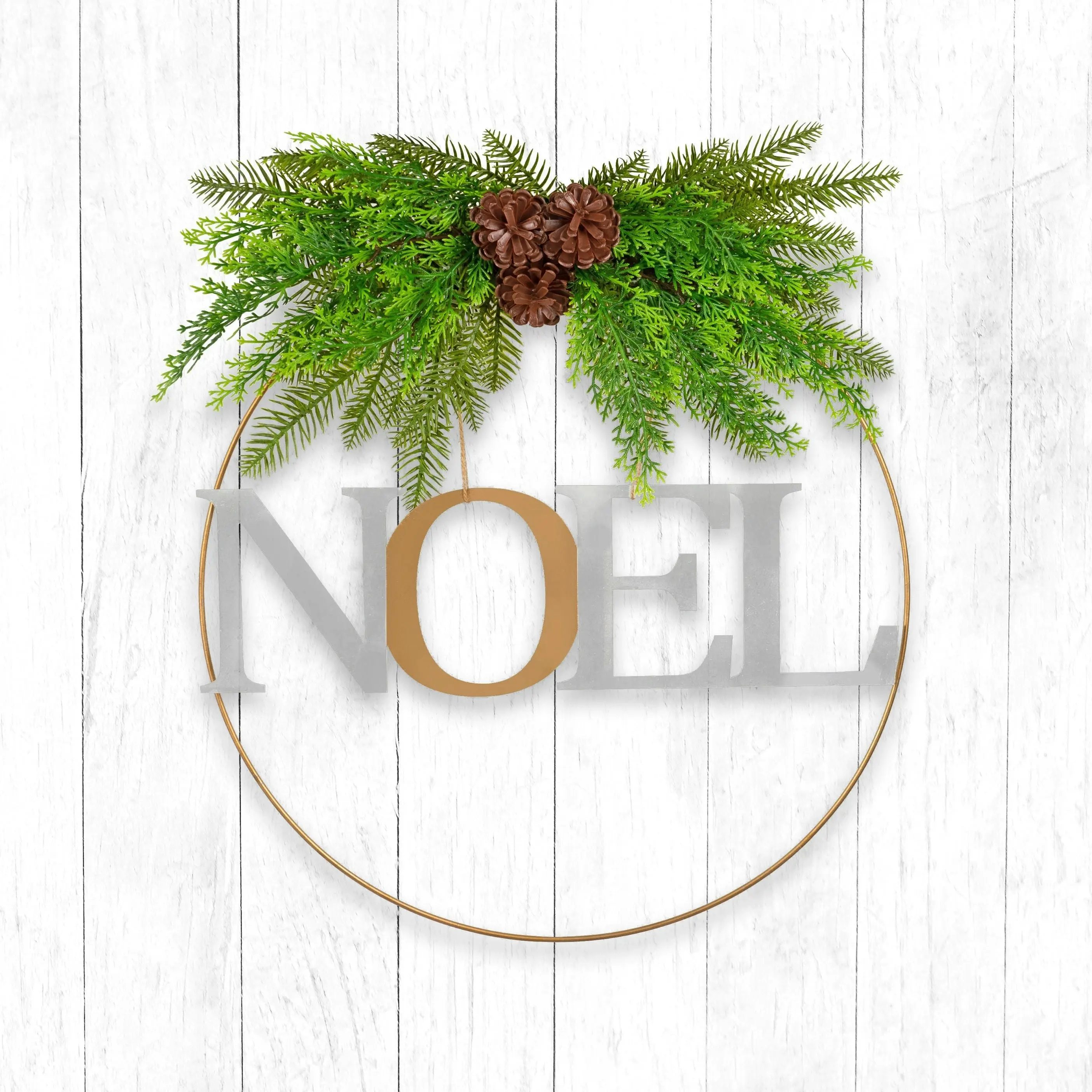 Santa's Helper Noel Christmas Wreath Charming Seasonal Touch 50CM