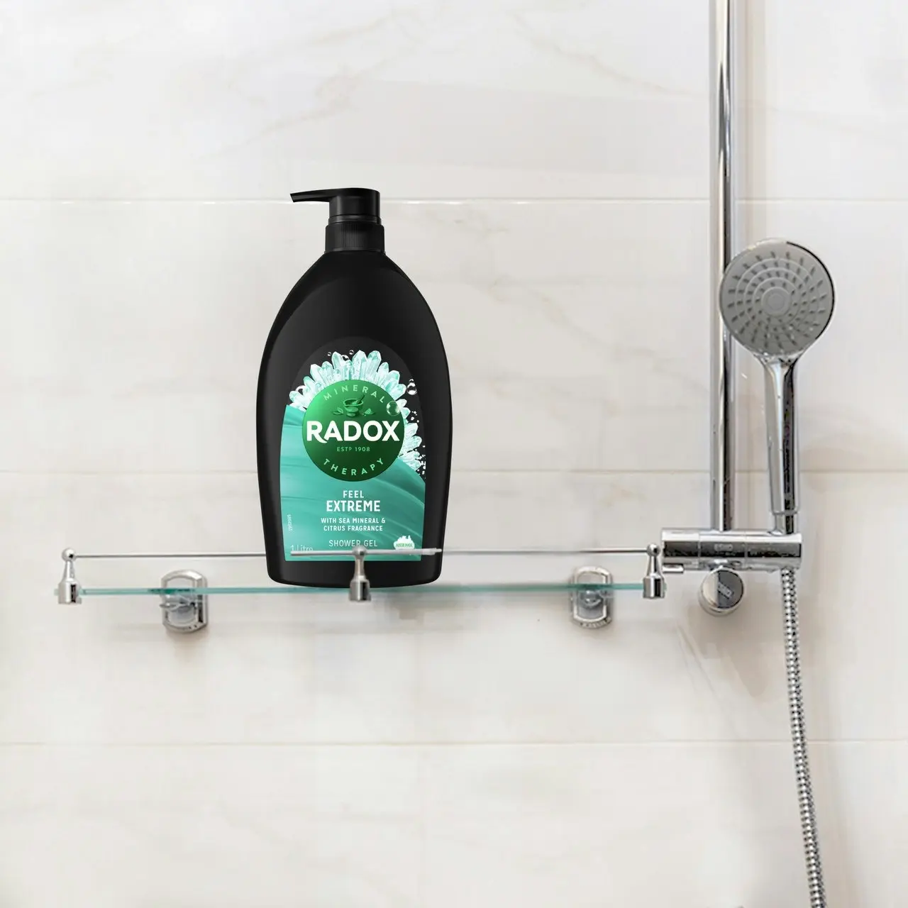 Radox  Shower Gel washes away bacteria Feel Extreme body wash with sea minerals & citrus fragrance 1 L