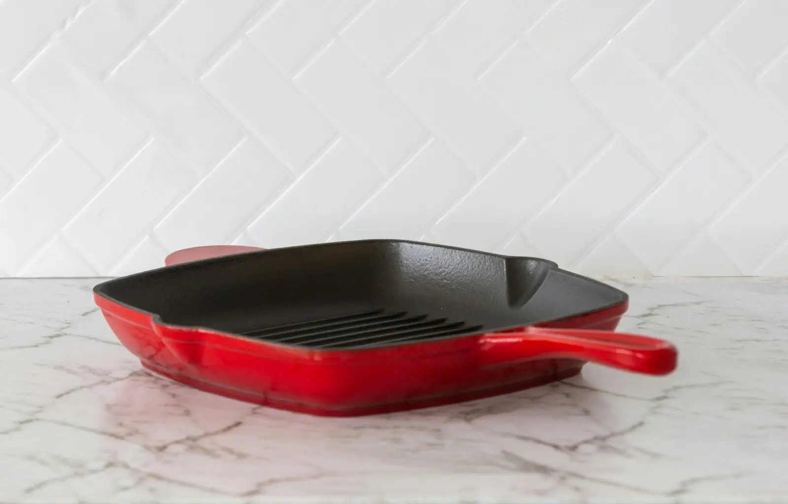 Enamelled Cast Iron Square Grill Pan (44 x 30 x 4.7 cm) - Red