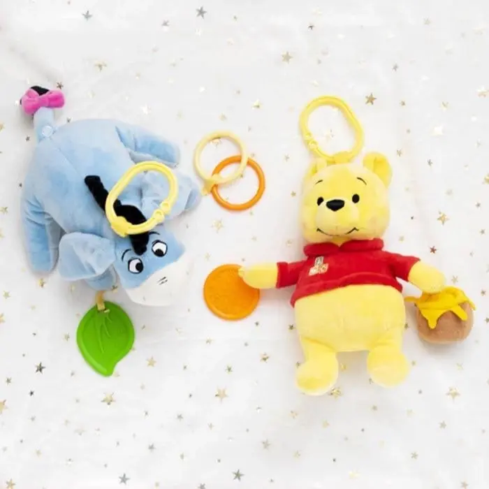 Winnie the Pooh: Red Shirt Attachable Activity Toy