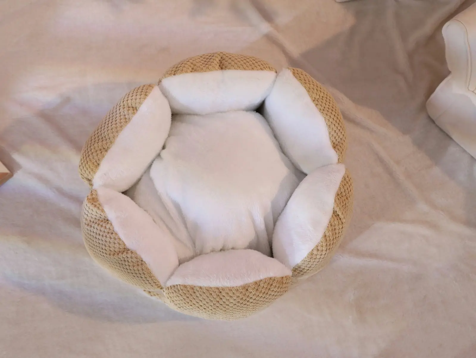 Furbulous Calming Dog Bed Warm Soft Cat Bed Round Comfy Sleeping Nest