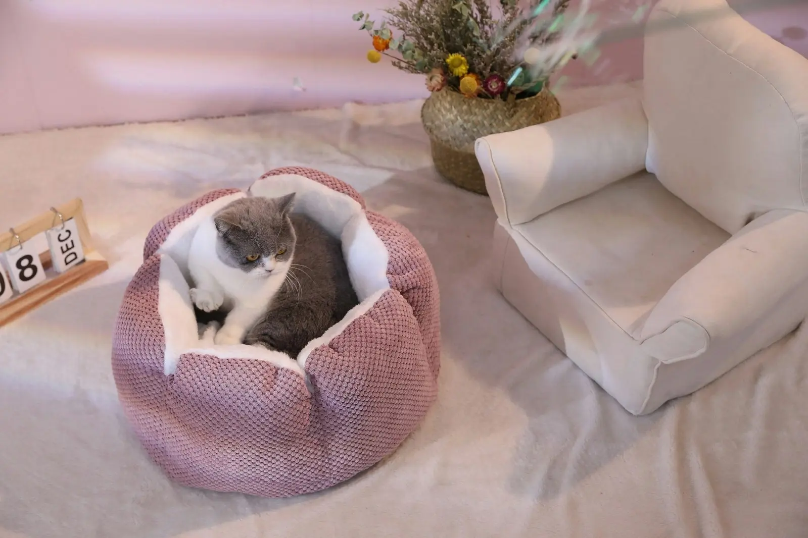 Furbulous Calming Dog Bed Warm Soft Cat Bed Round Comfy Sleeping Nest