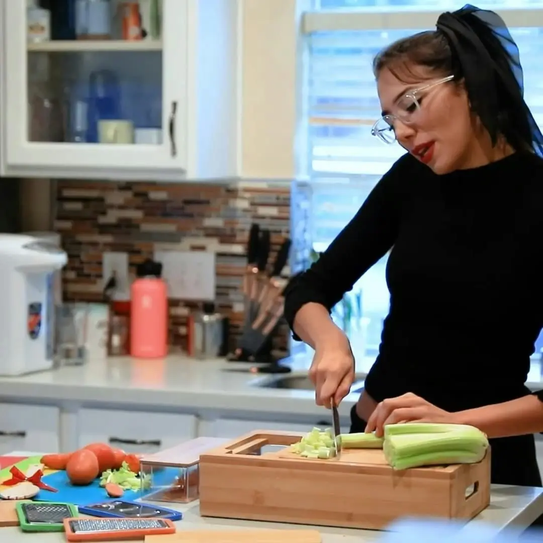 Carla Home Large Bamboo Cutting Board and 4 Containers with Mobile Holder gift included for Home Kitchen