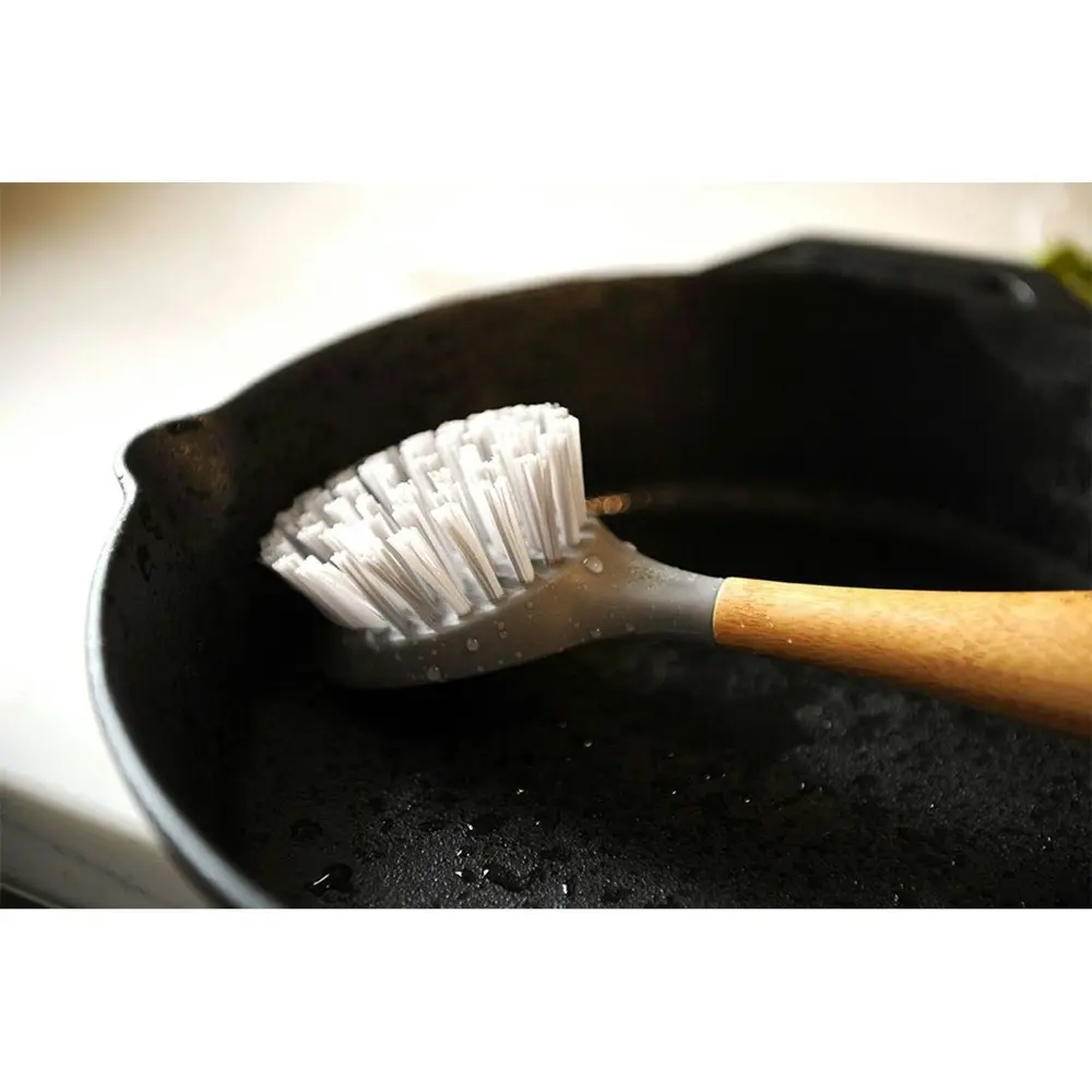 Full Circle Tenacious C Cast Iron Cleaning Brush w/ Scraper Home Cleaner Grey