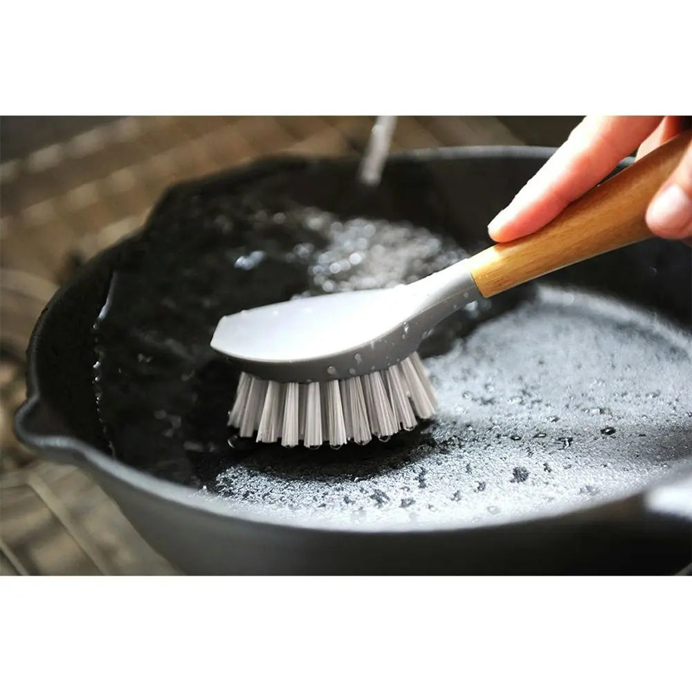 Full Circle Tenacious C Cast Iron Cleaning Brush w/ Scraper Home Cleaner Grey