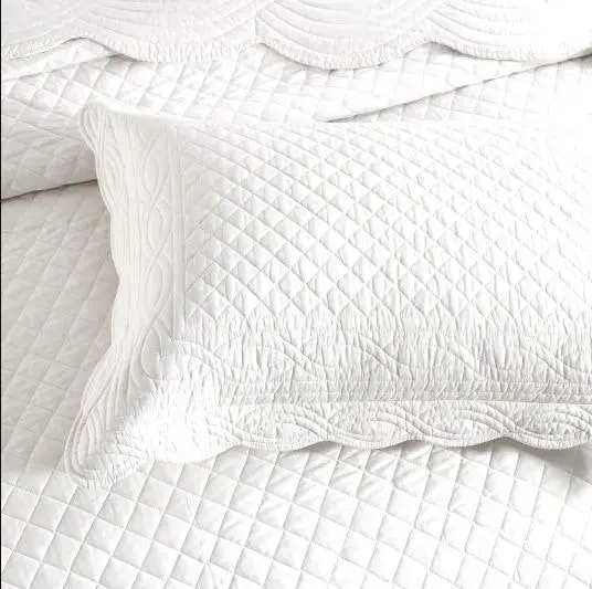 Scallop Pearl Jacquard Coverlet Set by Renee Taylor