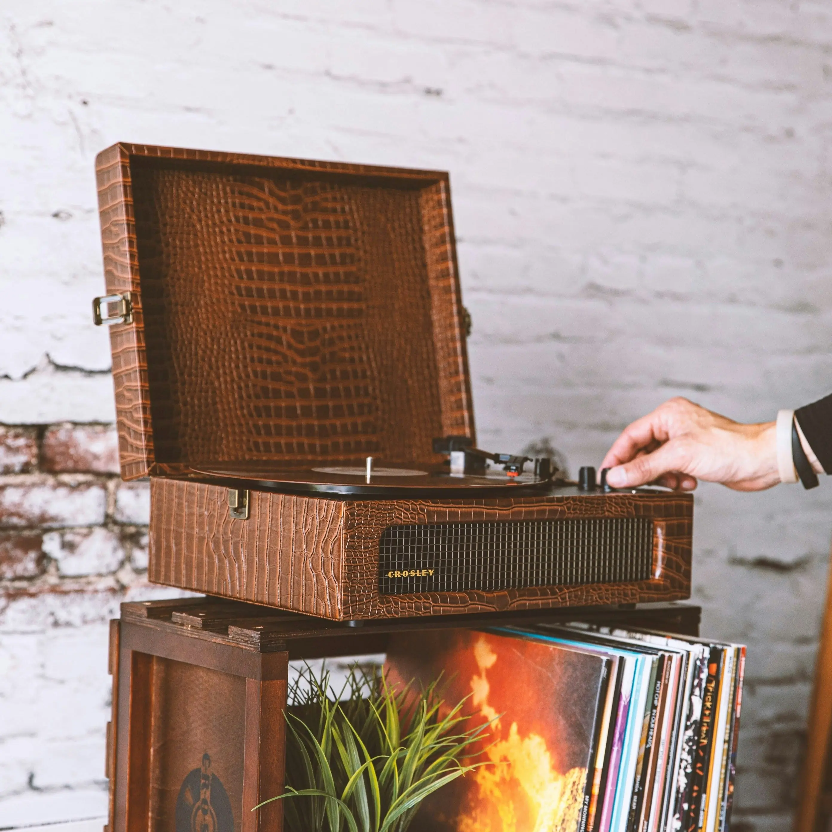 Crosley Voyager Bluetooth Portable Turntable - Brown Croc + Bundled Crosley Record Storage Display Stand