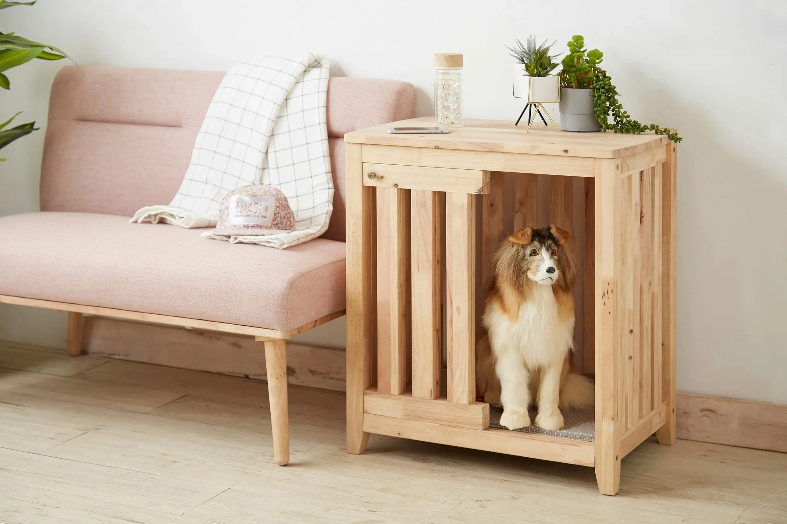 Pet Hut Side Table