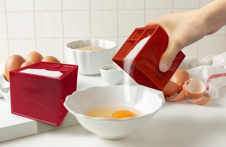 Mighty Chef 8.8cm All-in-One Kitchen Metric/Impreial Measuring Unit Cube/Cup Red