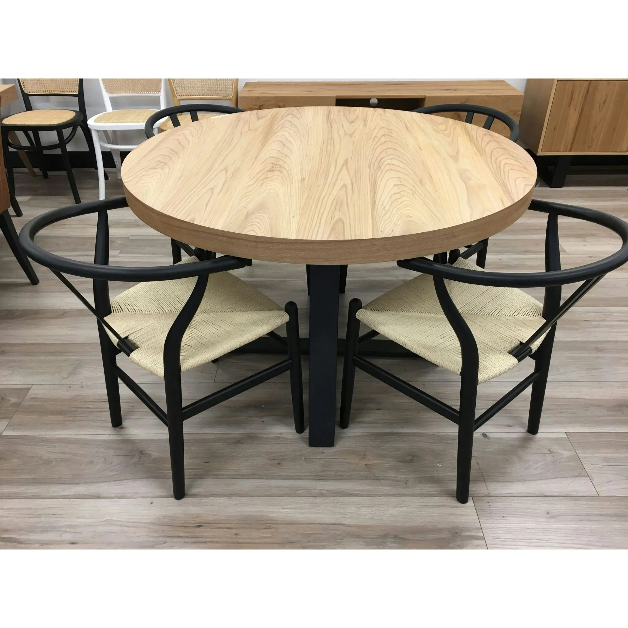 Petunia  120cm Round Dining Table