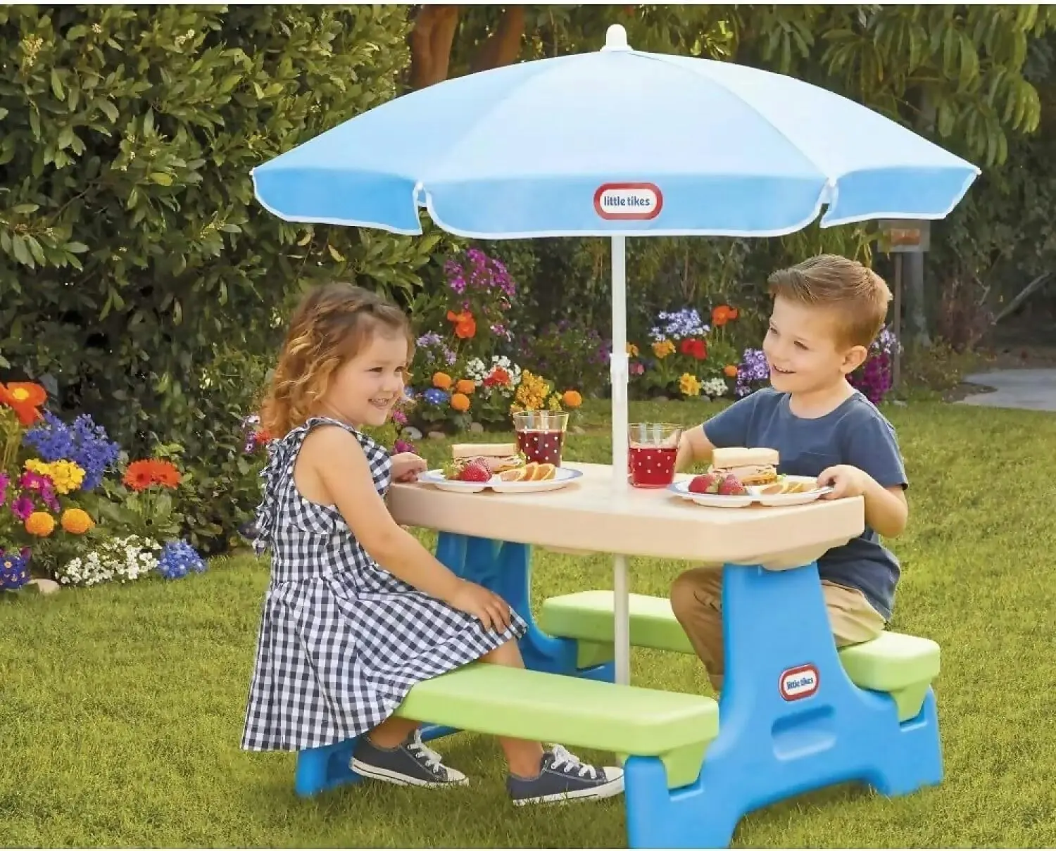 Little Tikes - Junior Picnic Activity Table For Children With Umbrella - Seats Up To 4 For Ages 18 Months To 5 Years